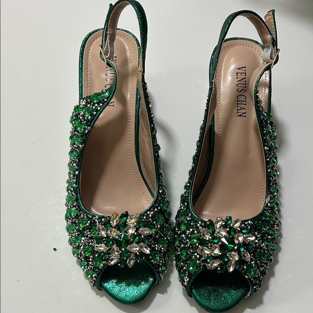 Green Embellished Women's Heels - Picture 13 of 17